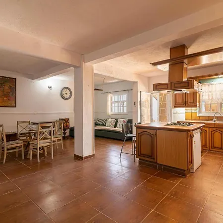 Blanquitos Amazing With 3,000 M2 Of Land Feriehus Granadilla De Abona